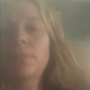 Meet your Posher, Lora